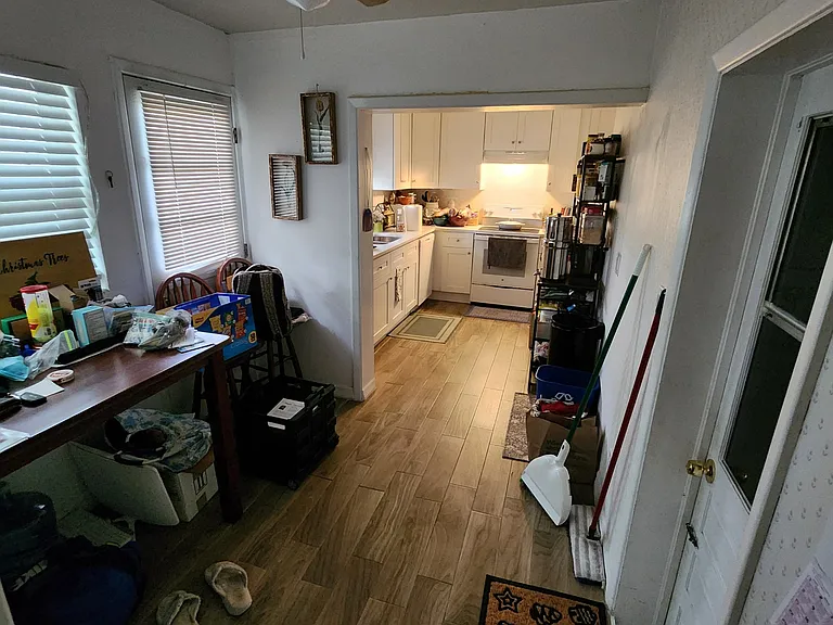 321 S Forest Ave — Photo 7