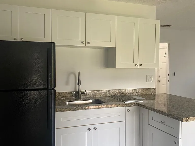 1380 Longarzo Pl — Photo 9