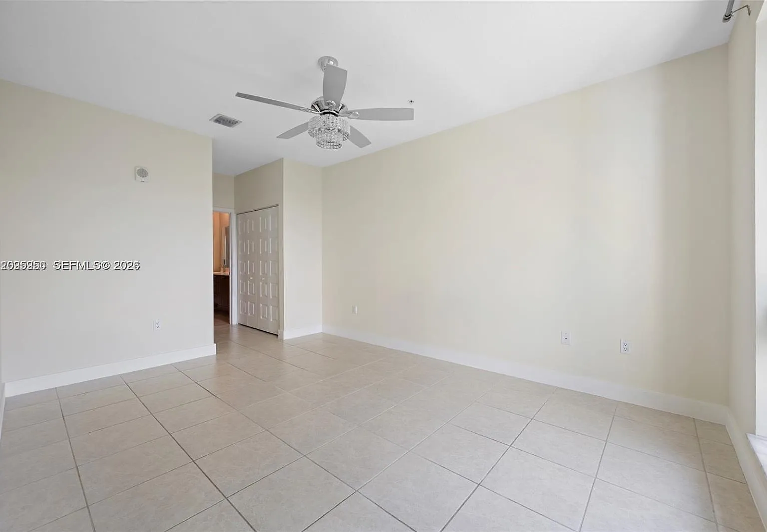 Downtown Doral South Phas — Photo 4