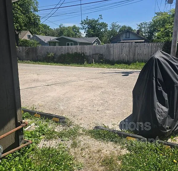 2460 Hiawatha St — Photo 12