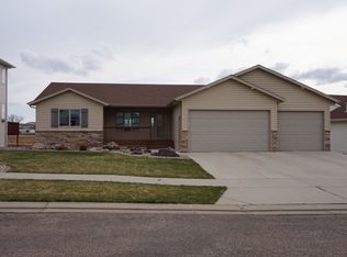 2413 Lacorte Loop, Bismarck, ND 58503