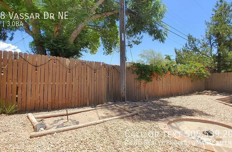 808 Vassar Dr NE — Photo 24