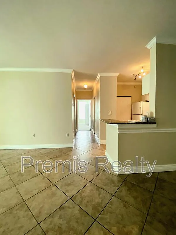 2 bed, 2.0 bath, 1140 sqft, $1,995 — Photo 2