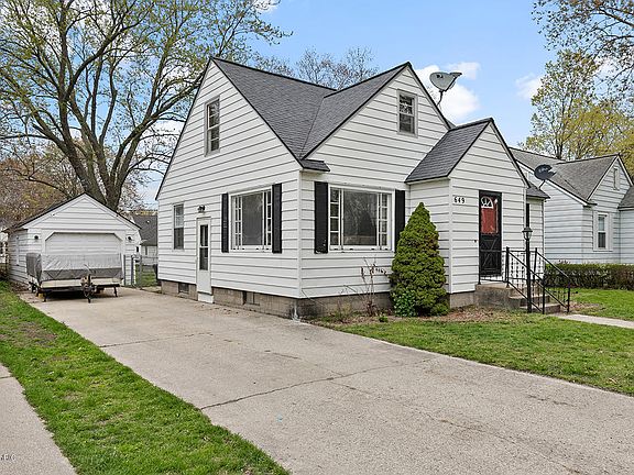 2nd image of 649 W 23rd St