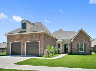 311 Arrowwood Dr, Youngsville, LA 70592