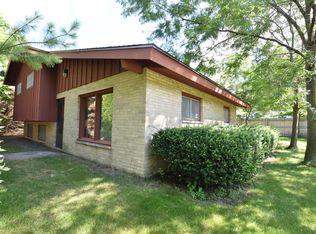 14717 Washington Ave, Union Grove, WI 53182