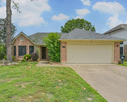 1021 N Sunset Dr Photo 1