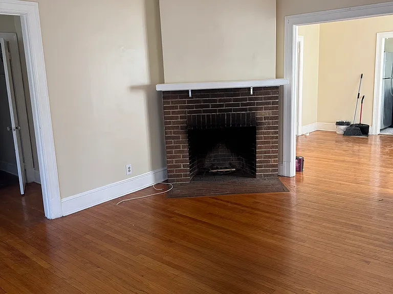 883 Farmington Ave #1 — Photo 7