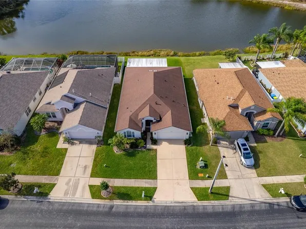 31040 Wrencrest Dr, Wesley Chapel, FL 33543