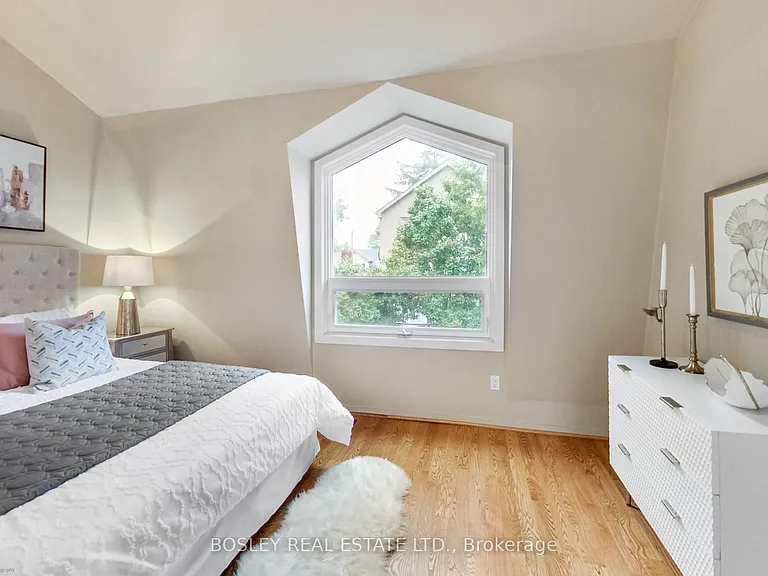 140 Helendale Ave — Photo 17