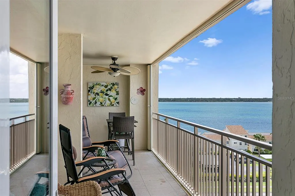 3 bed, 2.0 bath, 1624 sqft, $4,600 — Photo 4