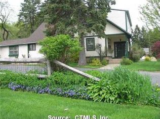 961 Ridgewood Rd, Middletown, CT 06457