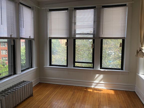4th image of 4558 N Dover St APT 3A