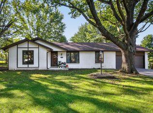 114 Ridgeview Dr, Willard, MO 65781