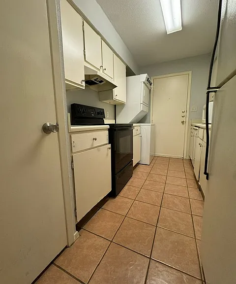 239 Craddock Ave #B — Photo 48