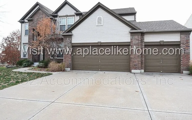 22413 W 113th Ter — Photo 5