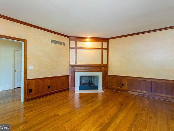 5th image of 101 Strawbridge Ct #5