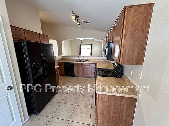5th image of 23512 N 120th Dr