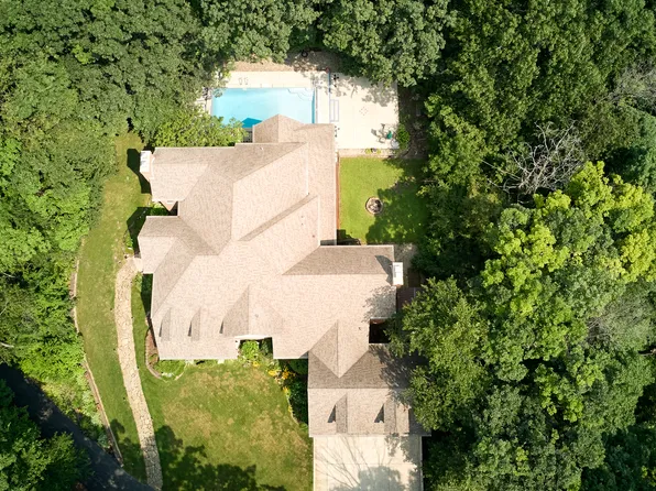 273 Bridlewood Ln, Valparaiso, IN 46385