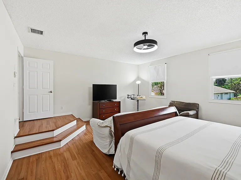 15073 Oak Chase Ct — Photo 29