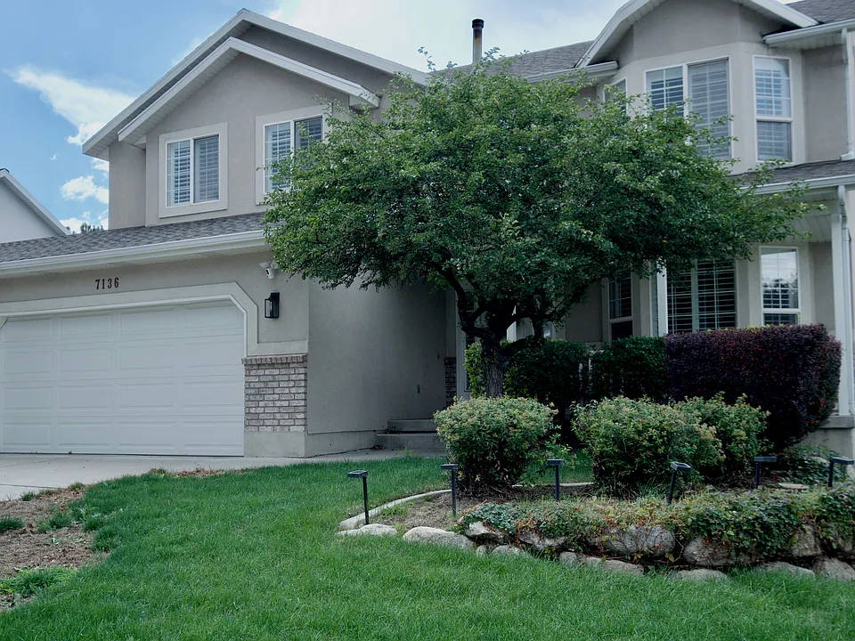 7136 S Ponderosa Dr