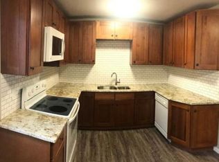 4030 W Thirteen Mile Rd, Royal Oak, MI 48073