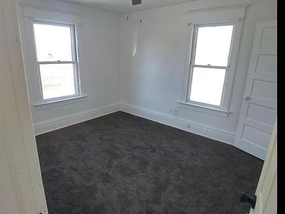4th image of 526 Lincoln Ave