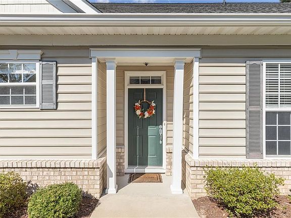 3rd image of 480 Fieldstone Glen Way