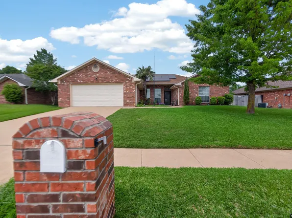 11274 Meadows Dr, Flint, TX 75762