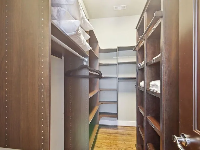 519 N Highland Ave NE — Photo 21