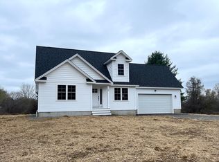 64 East St, Northfield, MA 01360