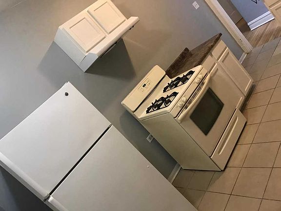 4th image of 7801 S Burnham Ave APT 1