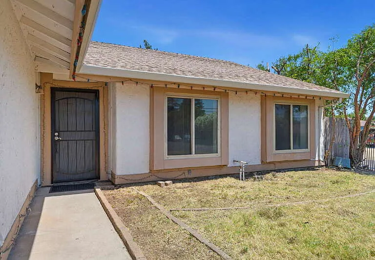 5041 Palm Ave — Photo 4