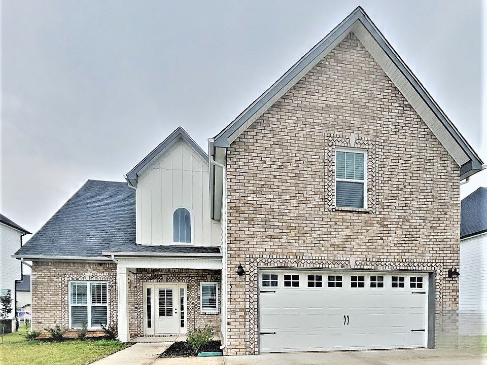 1st image of 577 Dexter Dr