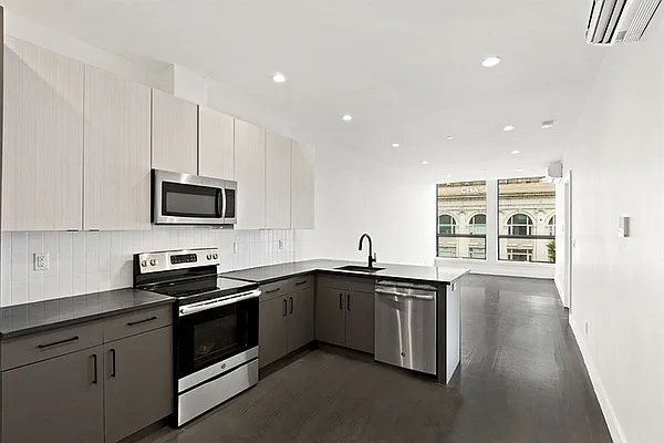 Rented by Corcoran | media 3