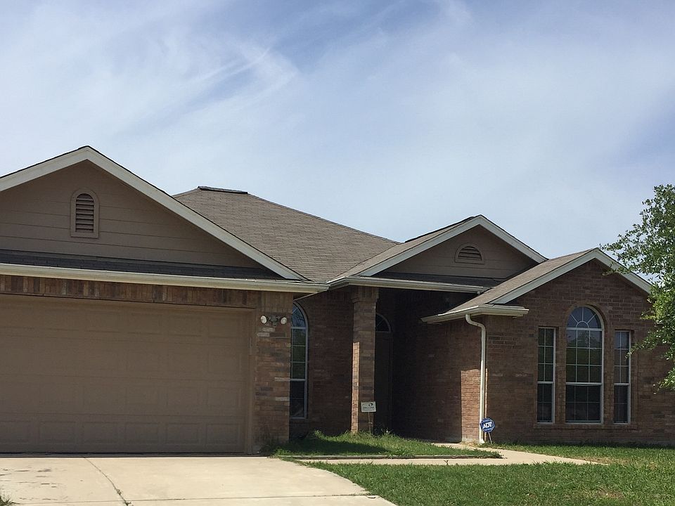 1st image of 1408 Pearsall Ln