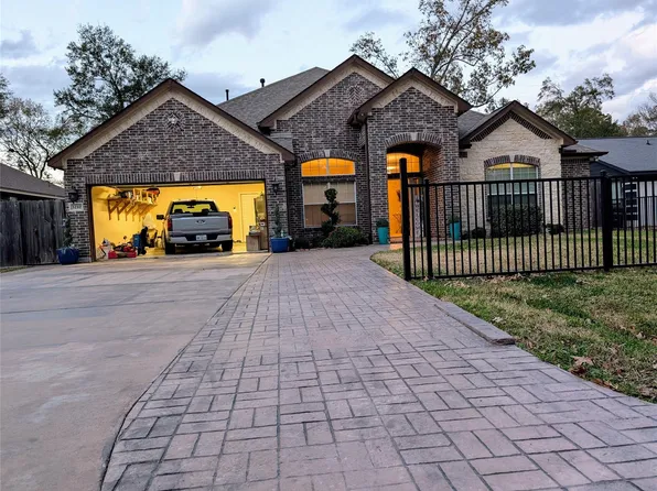 3210 Shore Side Dr, Crosby, TX 77532