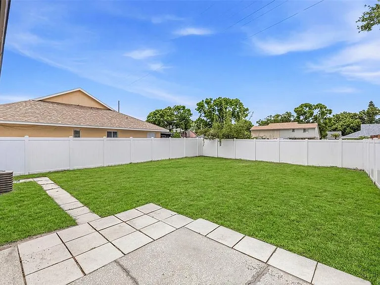 3257 Laurel Dale Dr — Photo 34