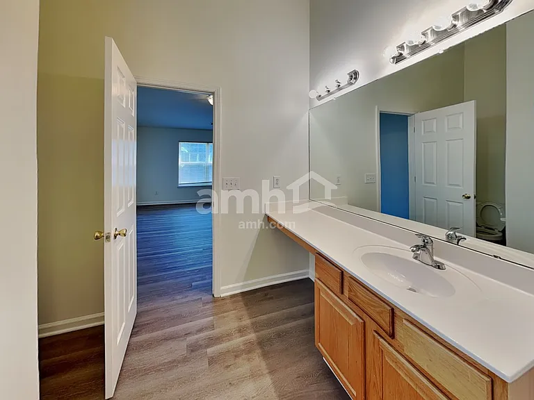 4008 Edgeview Dr — Photo 11
