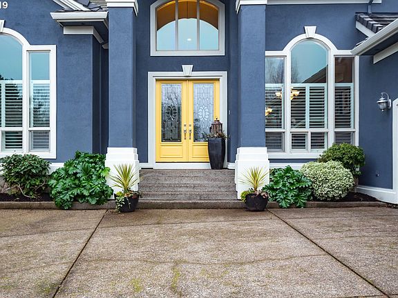 2nd image of 2701 Beacon Hill Dr