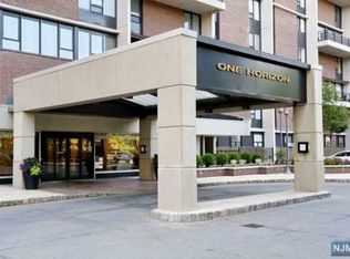 1 Horizon Rd APT 1205, Fort Lee, NJ 07024