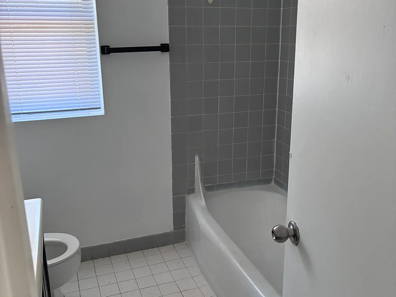 2 bed, 966 sqft, $1,050 — Photo 4