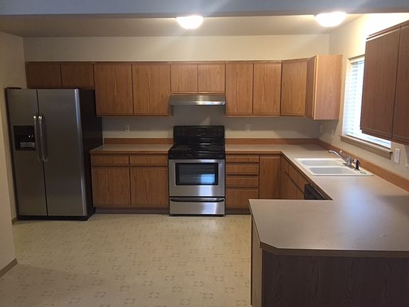 2nd image of 15910 94th Avenue Ct E #A