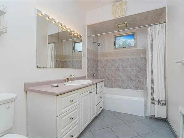 33 Wellington Court image 20 of 39