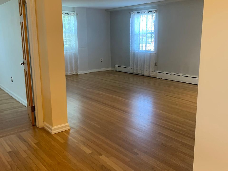 1st image of 252 Hayward St