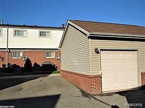 1st image of 20938 Hunt Dr #52