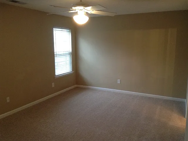 10411 Pickerel Ln — Photo 7