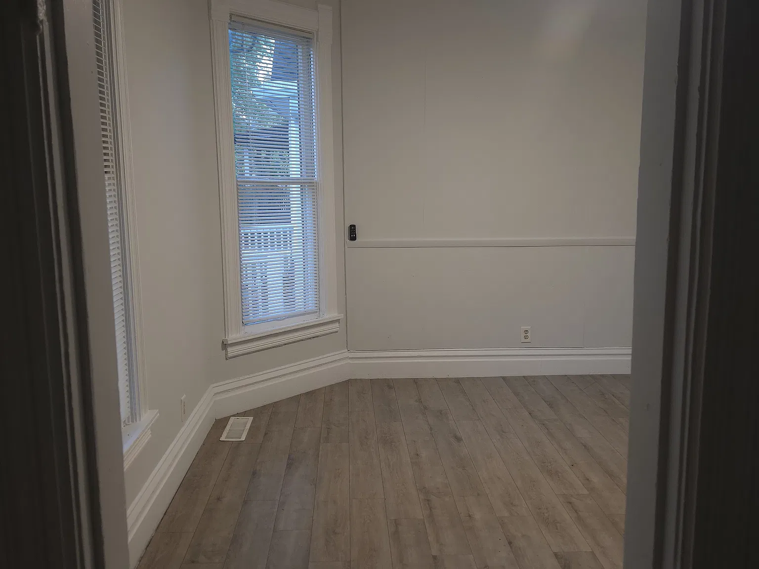 2 bed, 1100 sqft, $950 — Photo 3