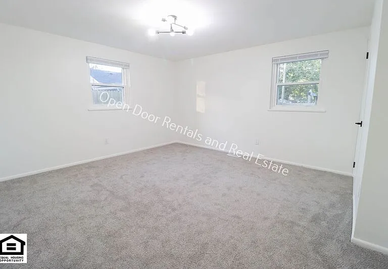 6820 Raintree Rd — Photo 8