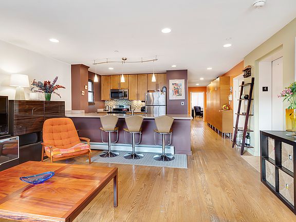 5th image of 467 W 163rd St APT 4